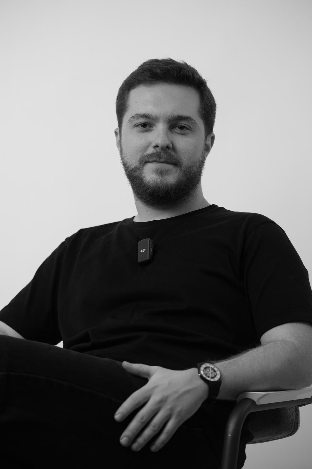 Berk Akgül’ün portresi